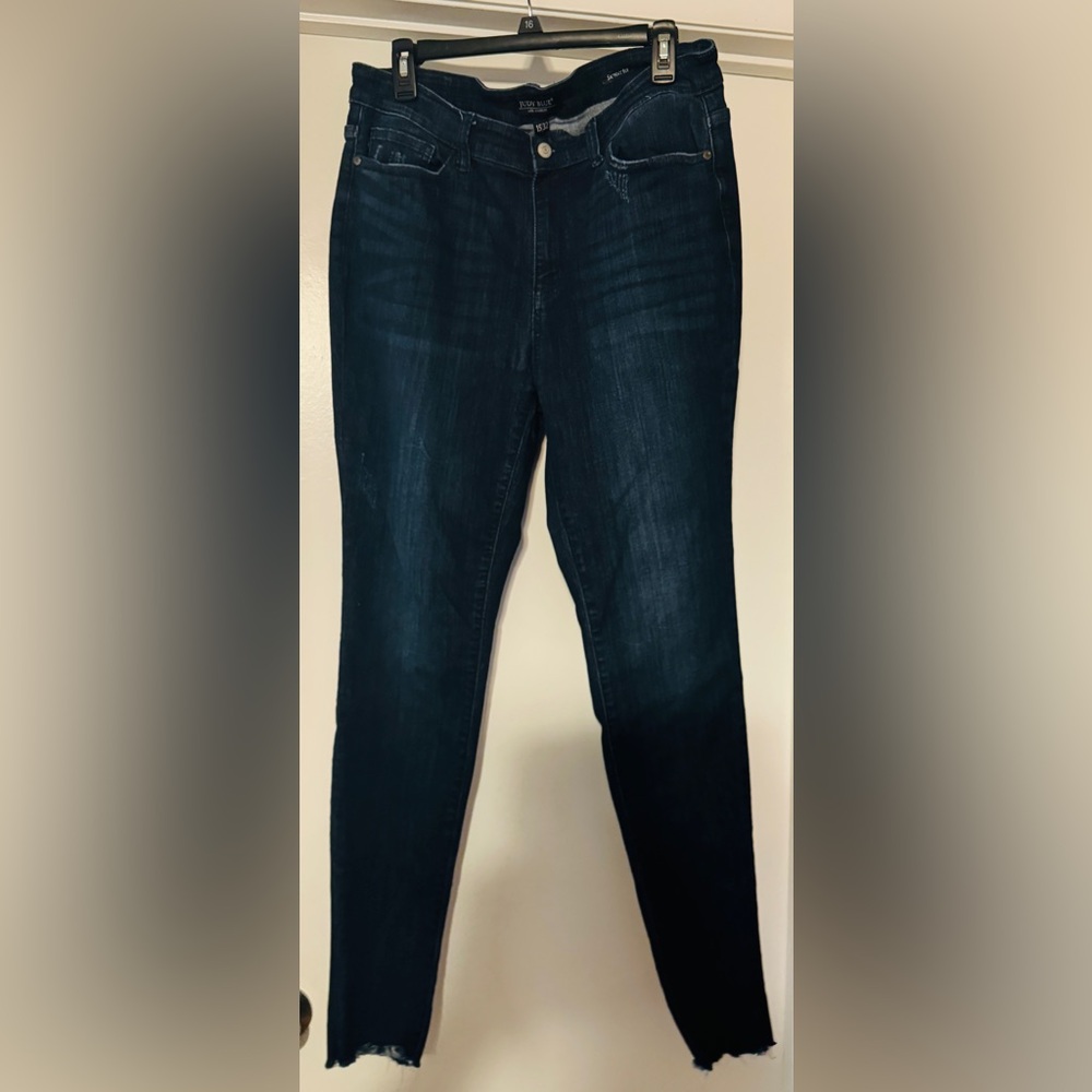 Judy Blue Blue Skinny Jeans with Tapered Fit